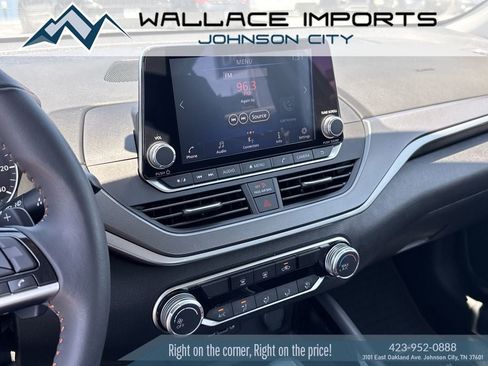 Used 2024 Nissan Altima 2.5 SR AWD/4WD image 22