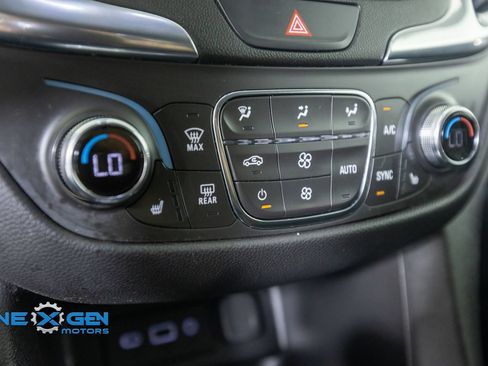 Used 2021 Chevrolet Equinox LT FWD image 20
