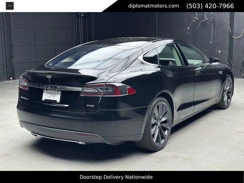 Used 2012 Tesla Model S Signature Performance image 6
