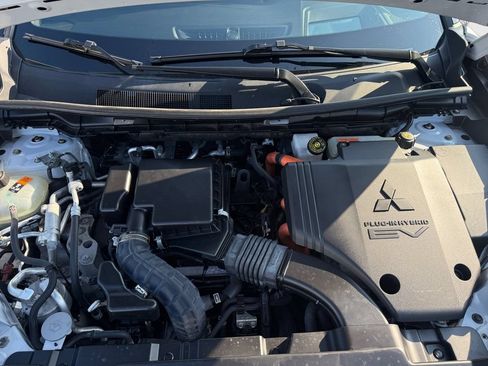 Used 2023 Mitsubishi Outlander SEL AWD/4WD image 14