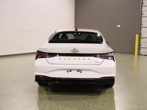 Used 2022 Hyundai Elantra Limited FWD image 9