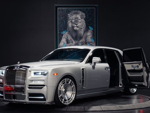 Used 2020 Rolls-Royce Phantom Sedan RWD image 1