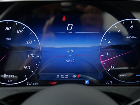 Used 2025 Mercedes-Benz E 350 4MATIC Sedan image 47