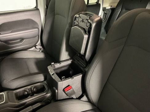 Used 2023 Jeep Wrangler Unlimited Sport AWD/4WD image 29