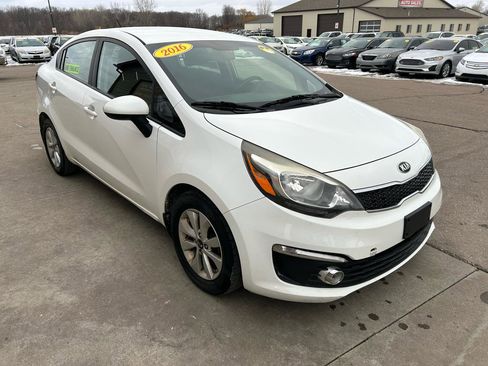 Used 2016 Kia Rio EX image 3