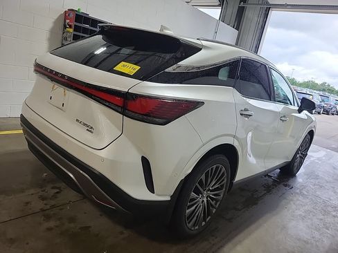 Used 2025 Lexus RX 350 w/ Convenience Package AWD/4WD image 2