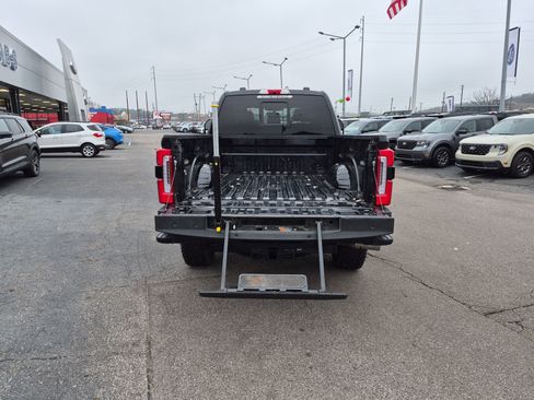 Used 2024 Ford F250 Platinum w/ Tremor Off-Road Package image 7