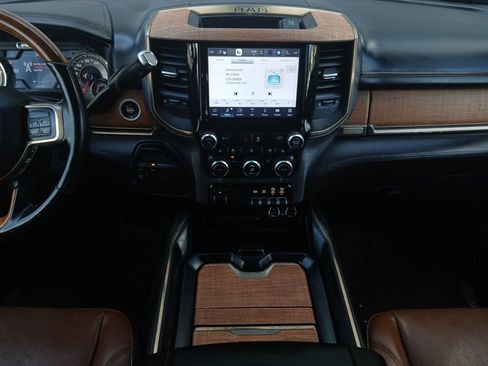 Used 2022 RAM 2500 Limited AWD/4WD image 3