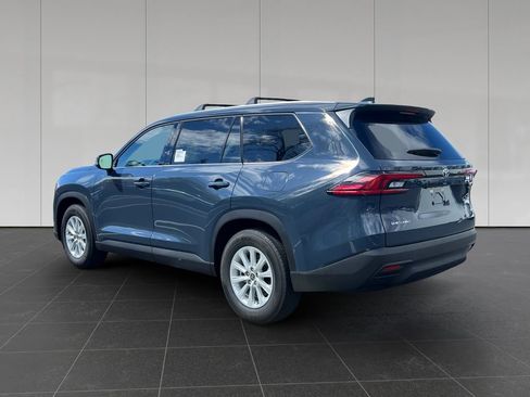 New 2026 Toyota Grand Highlander AWD Hybrid image 3