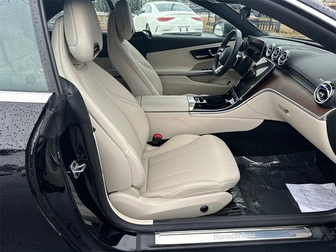 Certified 2025 Mercedes-Benz CLE 300 4MATIC Cabriolet image 14