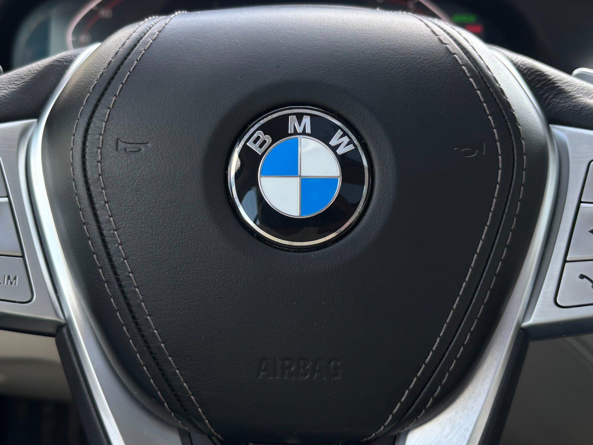 Used 2021 BMW 740i RWD image 48