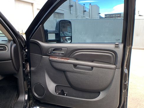 Used 2013 GMC Sierra 2500 Denali w/ Suspension Package, Off-Road image 28