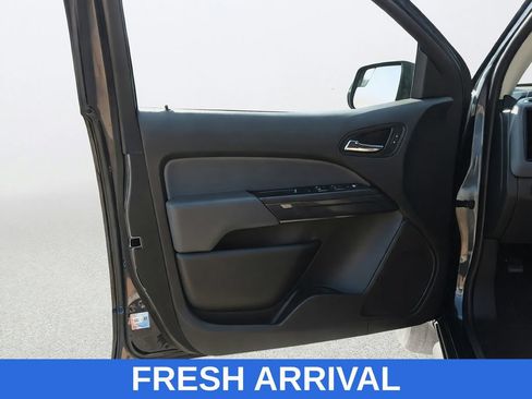 Used 2018 Chevrolet Colorado Z71 AWD/4WD image 18
