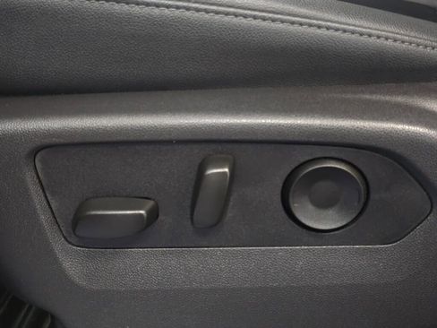 Used 2025 Chevrolet Silverado 3500 LTZ w/ LTZ Convenience Package image 38