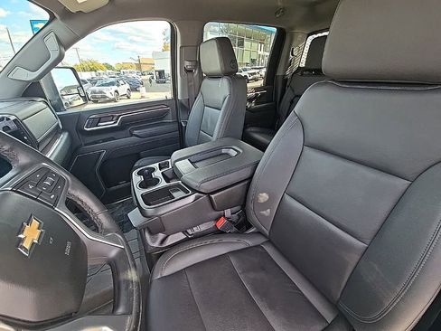 Used 2024 Chevrolet Silverado 2500 LT w/ Convenience Package image 33