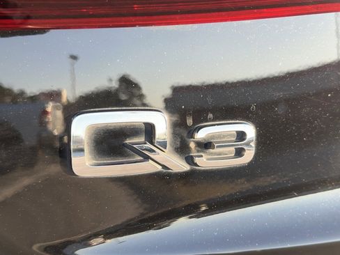 Used 2018 Audi Q3 2.0T Premium image 11