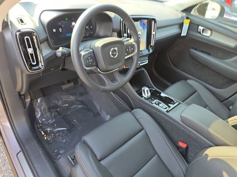 New 2026 Volvo XC40 B5 Plus w/ Protection Package Premier image 9