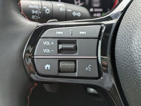Used 2025 Honda Pilot TrailSport image 47