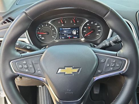 Used 2024 Chevrolet Equinox LT FWD image 19