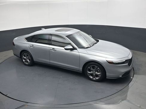 Used 2024 Honda Accord EX image 19