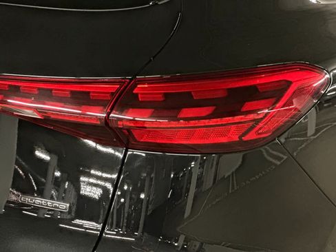 Used 2025 Audi Q5 Premium w/ Convenience Package AWD/4WD image 29