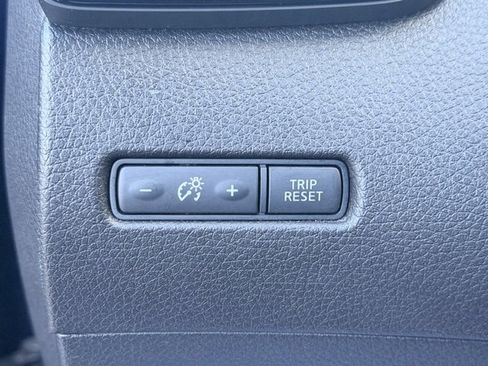 Used 2017 Nissan Rogue SL w/ SL Premium Package image 23