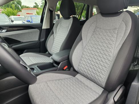 Used 2025 Volkswagen Tiguan S AWD/4WD image 7