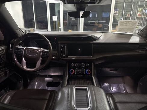 Used 2021 GMC Yukon Denali w/ Denali Ultimate Package image 8