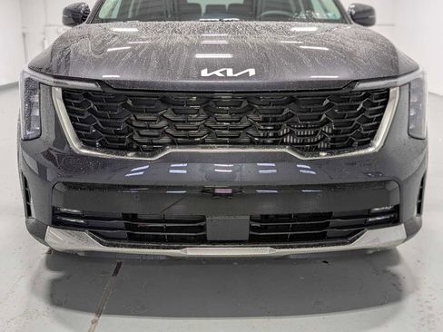 Certified 2026 Kia Sorento EX image 2