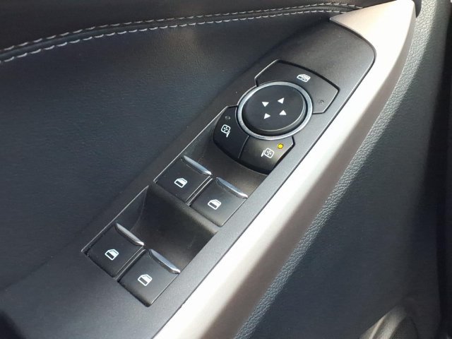 Used 2023 Ford Explorer XLT AWD/4WD image 15