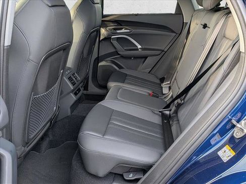 New 2025 Audi Q5 Premium Plus image 16