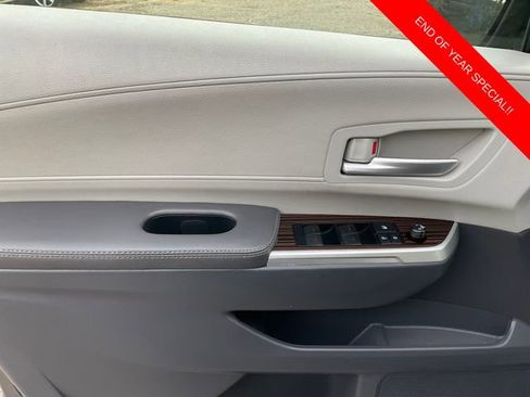 Used 2022 Toyota Sienna XLE image 13