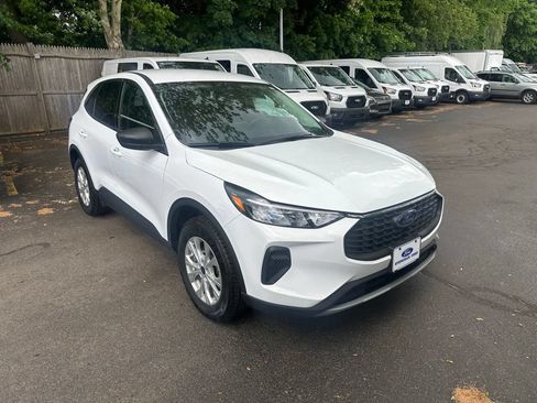 Used 2024 Ford Escape Active AWD/4WD image 3