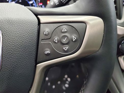 Used 2023 GMC Acadia Denali w/ Black Diamond Edition image 17