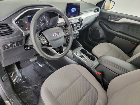 Used 2022 Ford Escape SE w/ SE Sport Appearance Package image 12