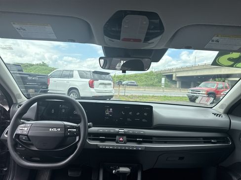 Used 2025 Kia K4 FWD image 15
