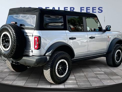 Used 2021 Ford Bronco Badlands image 6