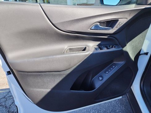 Used 2021 Chevrolet Equinox LT FWD image 8