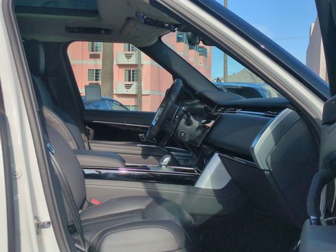 Used 2024 Land Rover Range Rover SE image 30