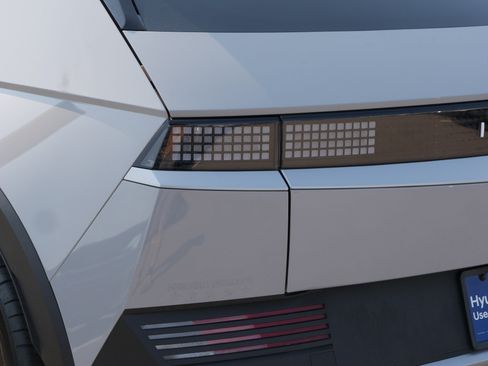 Certified 2023 Hyundai Ioniq 5 SE RWD image 17