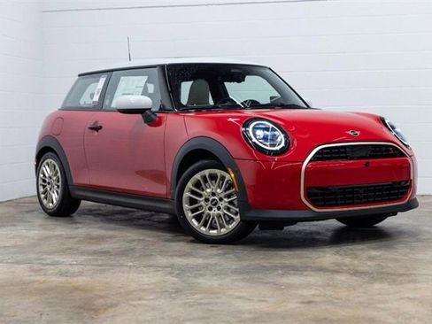 Certified 2025 MINI Cooper S image 5