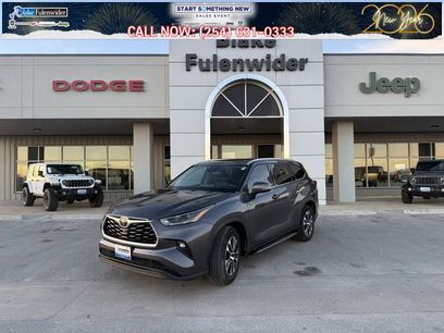 Used 2021 Toyota Highlander XLE