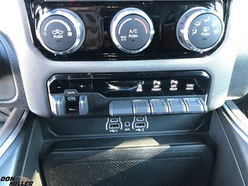 Certified 2025 RAM 1500 Big Horn image 25