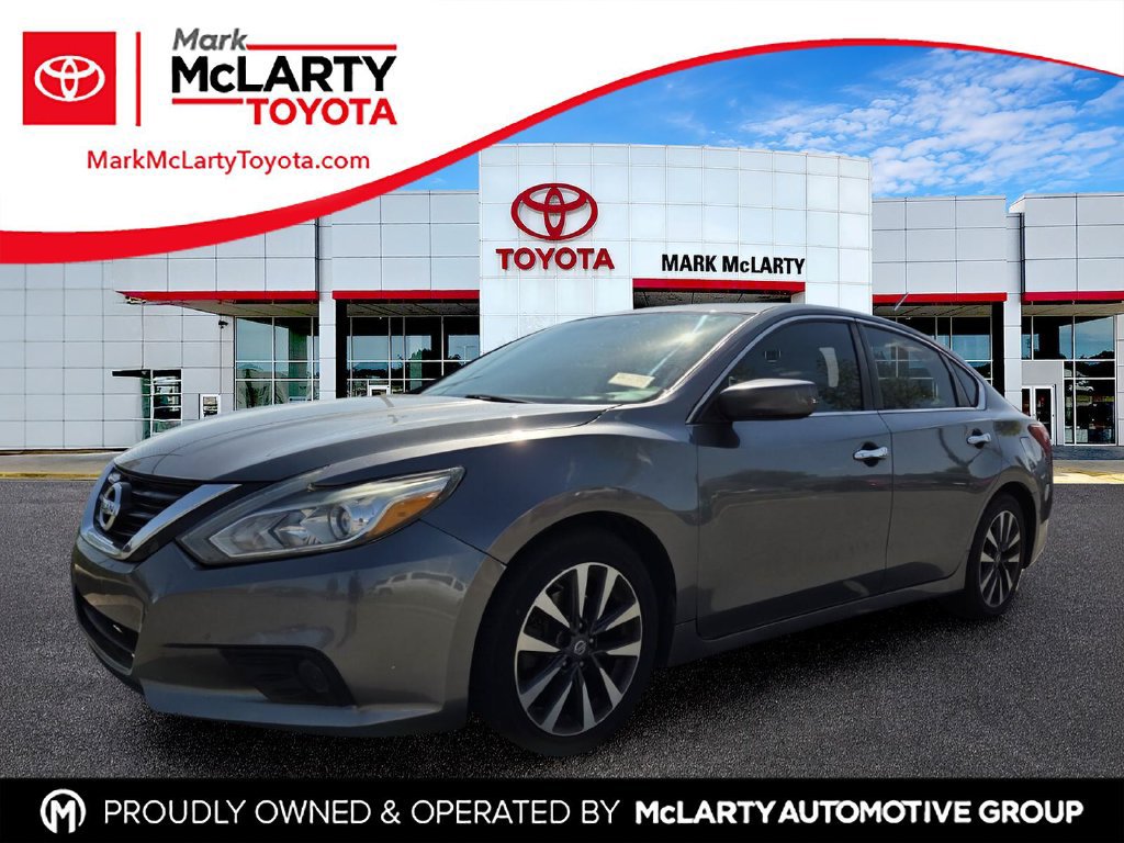 Used 2017 Nissan Altima 2.5 SV FWD 360° Tour