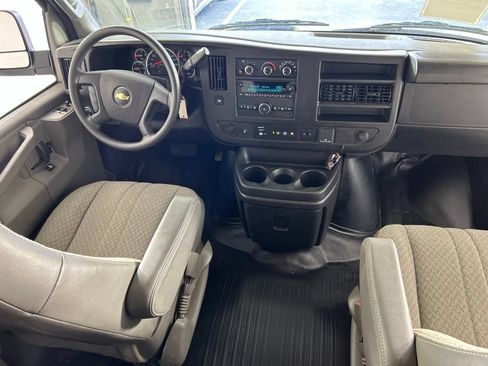 Used 2025 Chevrolet Express 2500 LT w/ LT Preferred Equipment Group RWD image 14