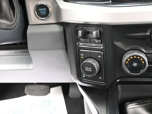 New 2026 Ford F250 XLT w/ XLT Premium Package AWD/4WD image 14