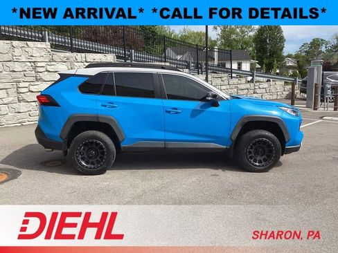 Used 2019 Toyota RAV4 Adventure AWD/4WD image 8