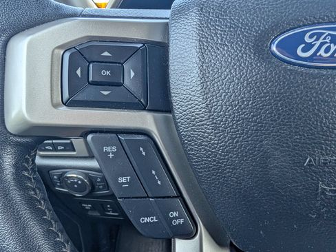 Used 2020 Ford F150 Lariat w/ Equipment Group 502A Luxury AWD/4WD image 19