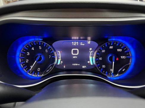Used 2020 Chrysler Pacifica Touring w/ Advanced Safetytec Group FWD image 24