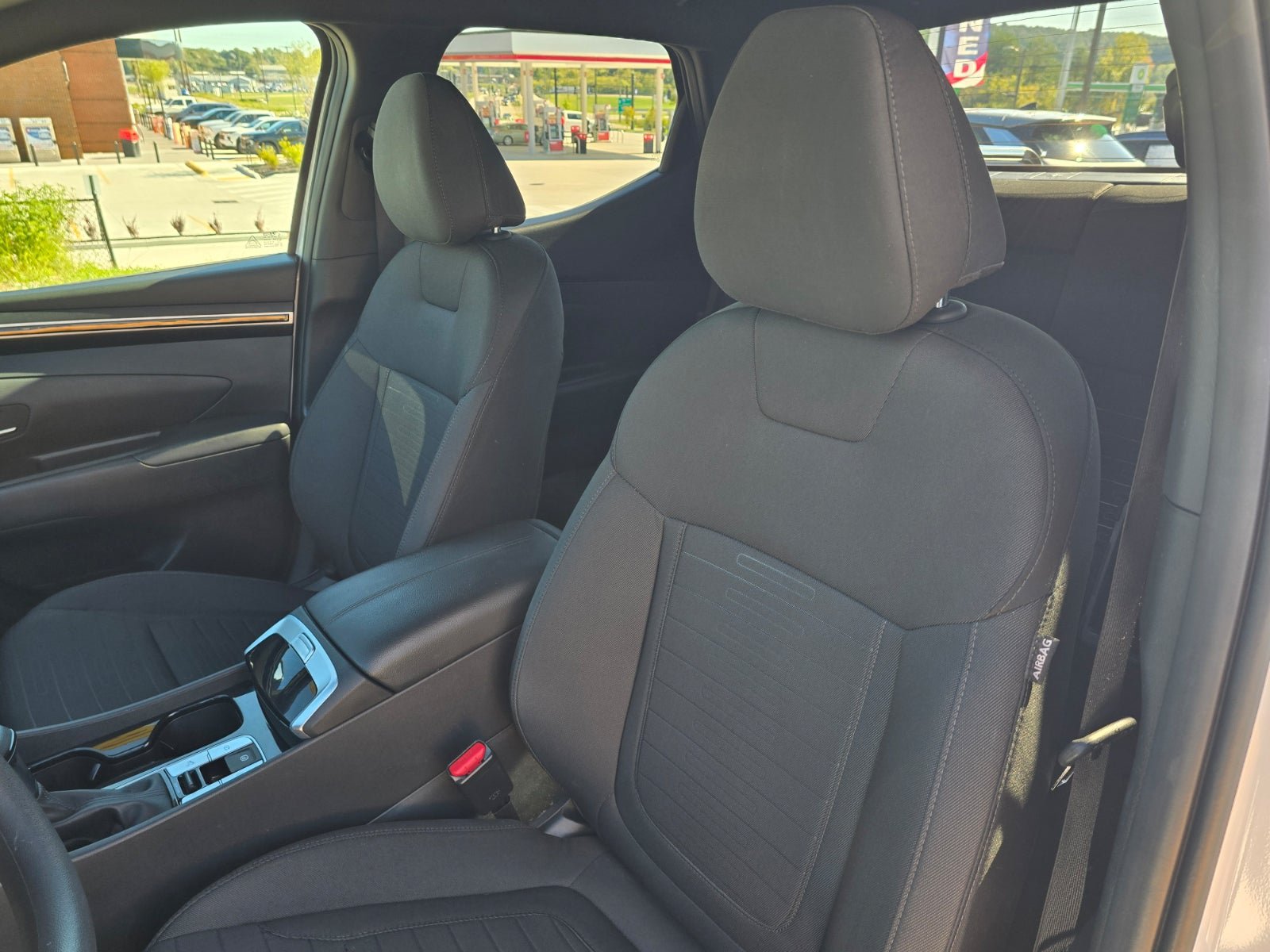 Used 2024 Hyundai Santa Cruz SE AWD/4WD image 15